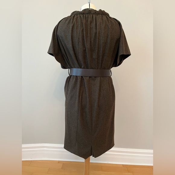 Wool dress with a leather belt - Picture 3 of 7